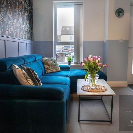 1 Bed House At Velvet Serviced Accommodation Swansea With Free Parking & Wifi - Sa1 Zewnętrze zdjęcie