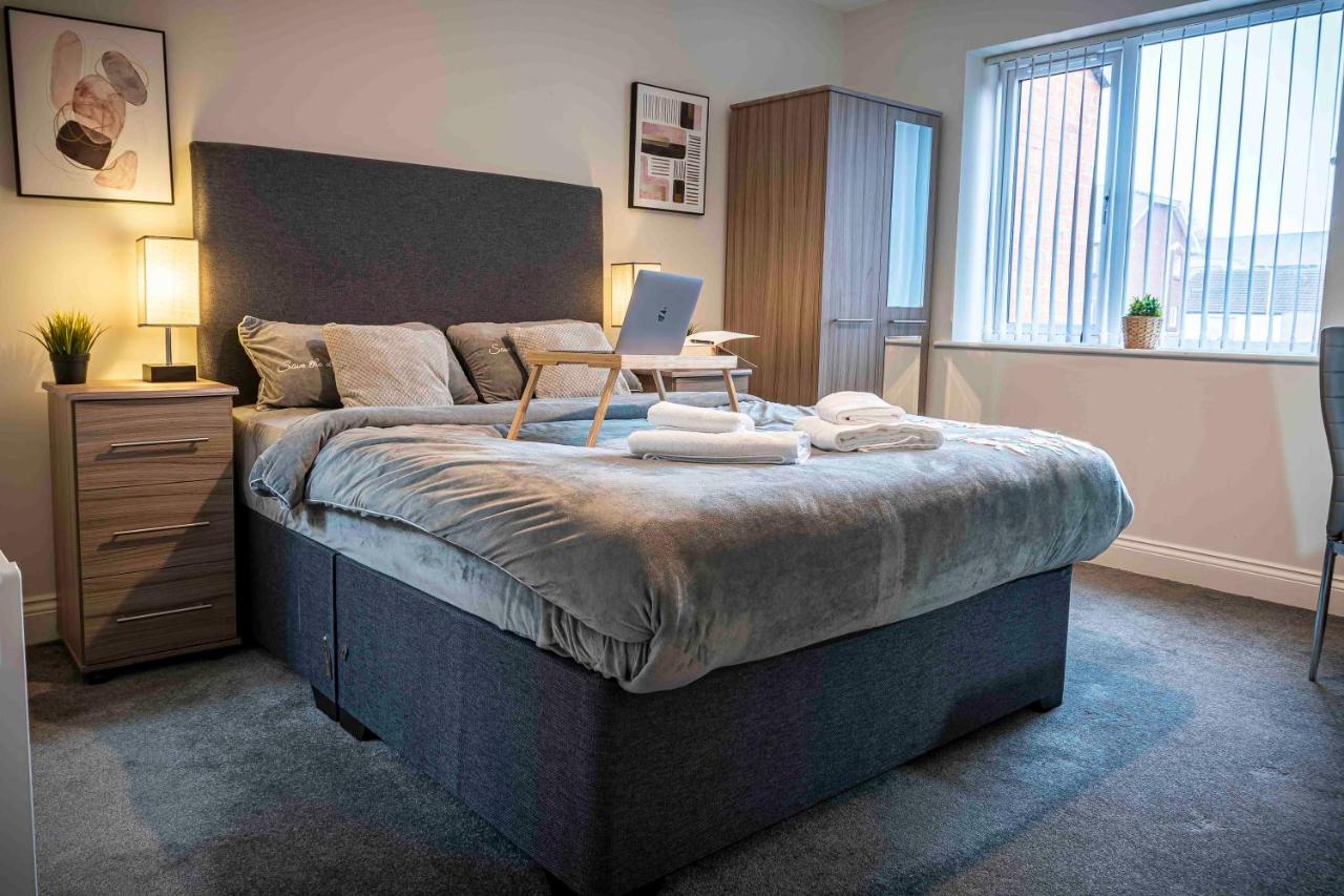 1 Bed House At Velvet Serviced Accommodation Swansea With Free Parking & Wifi - Sa1 Zewnętrze zdjęcie