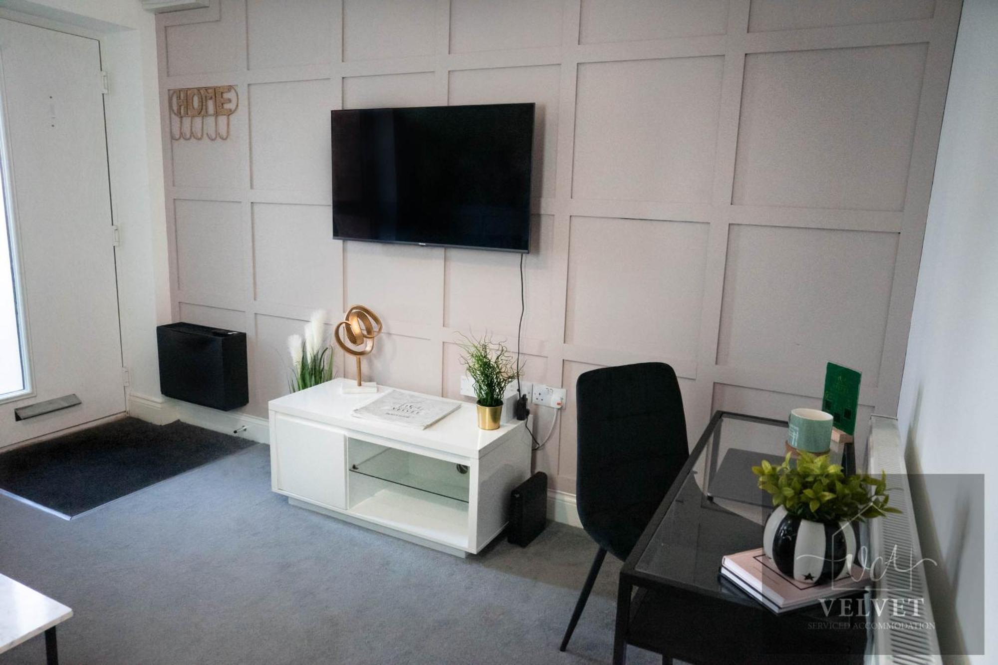 1 Bed House At Velvet Serviced Accommodation Swansea With Free Parking & Wifi - Sa1 Zewnętrze zdjęcie